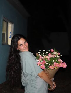 בתמונה: רוני תגרי, חברה בקהילת המוברים. תמונה באדיבות המצולמים
